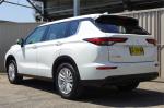 2023 MITSUBISHI OUTLANDER 4D WAGON ES 7 SEAT (2WD) ZM MY23