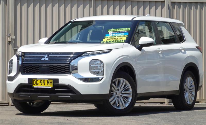 2023 MITSUBISHI OUTLANDER 4D WAGON ES 7 SEAT (2WD) ZM MY23