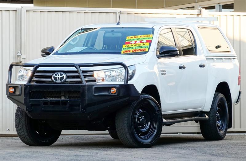 2017 TOYOTA HILUX DUAL C/CHAS SR (4x4) GUN126R