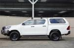 2022 TOYOTA HILUX DOUBLE CAB P/UP SR (4x4) GUN126R