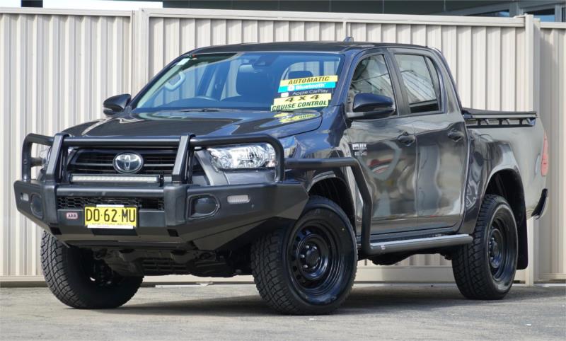 2022 TOYOTA HILUX DOUBLE CAB P/UP SR (4x4) GUN126R