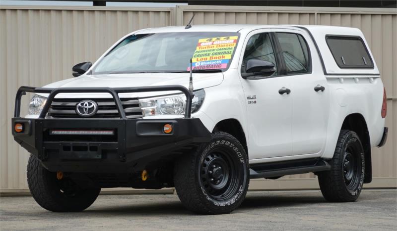 2017 TOYOTA HILUX DUAL CAB UTILITY SR (4x4) GUN126R MY17