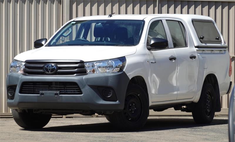 2021 TOYOTA HILUX DOUBLE CAB P/UP WORKMATE TGN121R FACELIFT