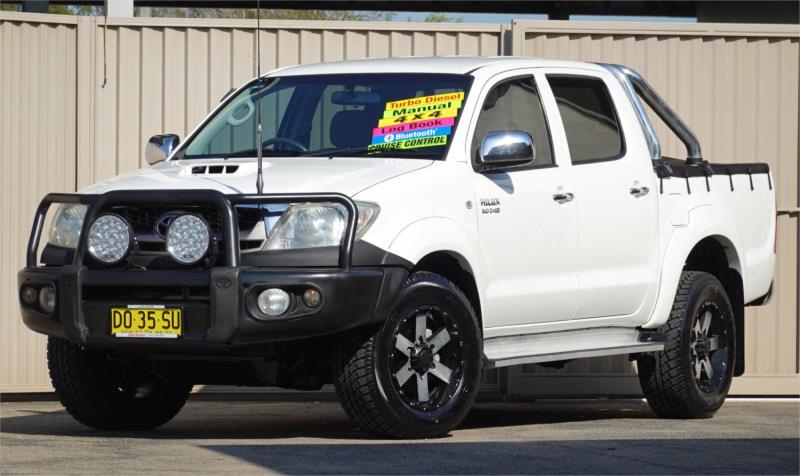 2010 TOYOTA HILUX DUAL CAB P/UP SR5 (4x4) KUN26R MY11 UPGRADE