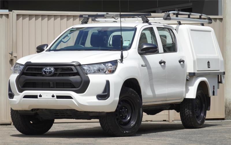 2022 TOYOTA HILUX DOUBLE C/CHAS WORKMATE (4x4) GUN125R