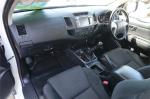 2015 TOYOTA HILUX DUAL CAB P/UP SR (4x4) KUN26R MY14