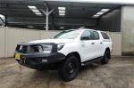 2020 TOYOTA HILUX DOUBLE CAB P/UP SR (4x4) GUN126R FACELIFT