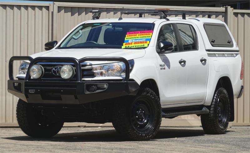 2017 TOYOTA HILUX DUAL CAB UTILITY SR (4x4) GUN126R MY17