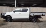 2024 TOYOTA HILUX DOUBLE C/CHAS SR 48V (4x4) GUN126R
