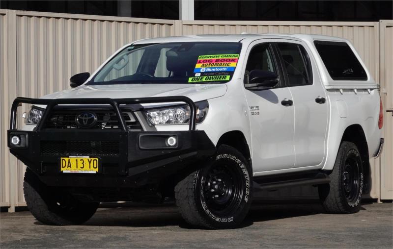2022 TOYOTA HILUX DOUBLE CAB P/UP SR (4x4) GUN126R